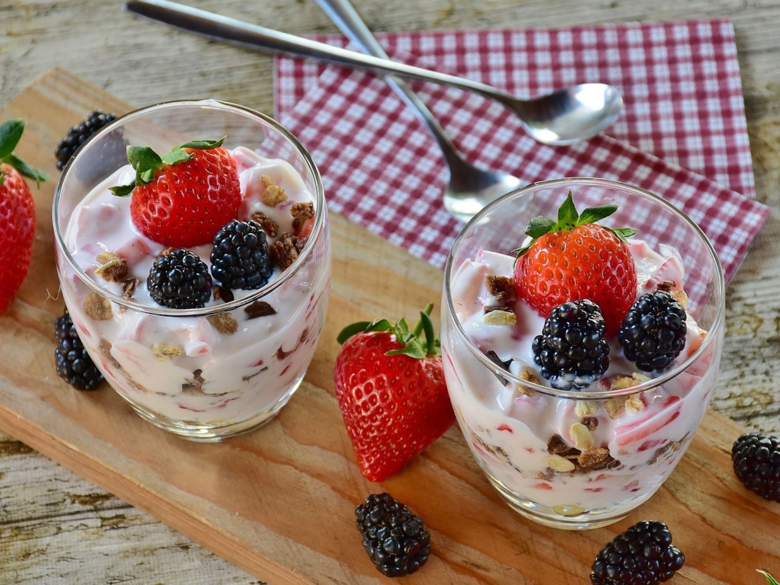 yogurt strawberries blackberries